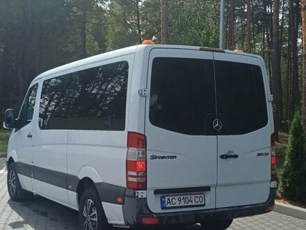 Белый Мерседес Sprinter, объемом двигателя 2.14 л и пробегом 691 тыс. км за 15000 $, фото 1 на Automoto.ua