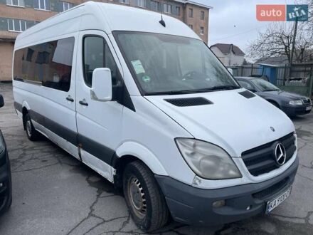 Белый Мерседес Sprinter, объемом двигателя 2.2 л и пробегом 250 тыс. км за 17500 $, фото 1 на Automoto.ua