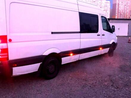 Мерседес Sprinter 2011 у Києві на Automoto.ua Білий Мерседес Sprinter, об'ємом двигуна 2.1 л та пробігом 500 тис. км за 15000 $, фото 1 на Automoto.ua
