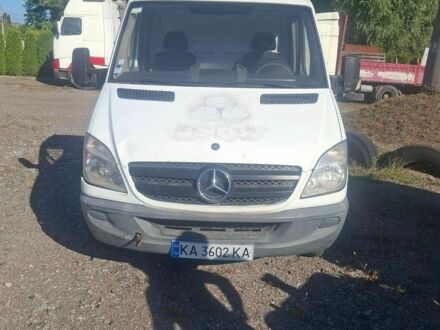Белый Мерседес Sprinter, объемом двигателя 2.14 л и пробегом 200 тыс. км за 5500 $, фото 1 на Automoto.ua