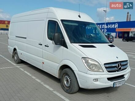 Белый Мерседес Sprinter, объемом двигателя 2.2 л и пробегом 400 тыс. км за 10500 $, фото 1 на Automoto.ua