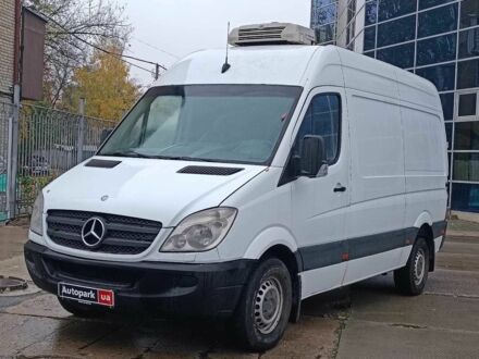 Белый Мерседес Sprinter, объемом двигателя 2.1 л и пробегом 284 тыс. км за 11990 $, фото 1 на Automoto.ua