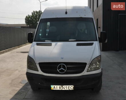 Белый Мерседес Sprinter, объемом двигателя 2.1 л и пробегом 480 тыс. км за 13000 $, фото 1 на Automoto.ua