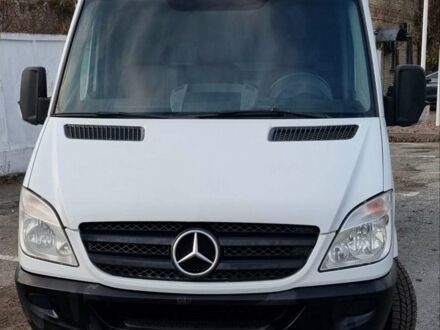 Белый Мерседес Sprinter, объемом двигателя 2.14 л и пробегом 327 тыс. км за 13000 $, фото 1 на Automoto.ua