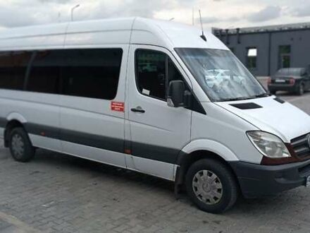 Белый Мерседес Sprinter, объемом двигателя 2.1 л и пробегом 670 тыс. км за 19000 $, фото 1 на Automoto.ua