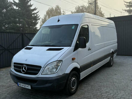 Белый Мерседес Sprinter, объемом двигателя 2.14 л и пробегом 427 тыс. км за 11500 $, фото 1 на Automoto.ua