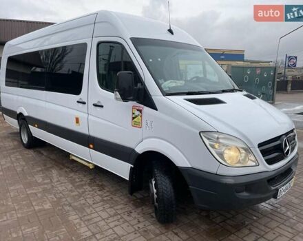 Белый Мерседес Sprinter, объемом двигателя 2.2 л и пробегом 350 тыс. км за 26900 $, фото 1 на Automoto.ua