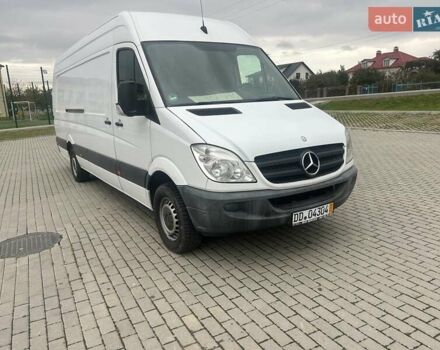 Белый Мерседес Sprinter, объемом двигателя 3 л и пробегом 292 тыс. км за 15821 $, фото 1 на Automoto.ua