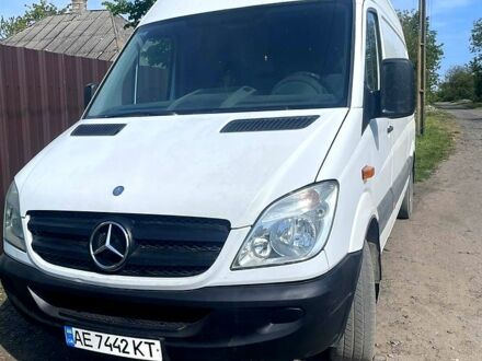 Мерседес Sprinter 2011 у Кам'янське (Дніпродзержинськ) на Automoto.ua Білий Мерседес Sprinter, об'ємом двигуна 2.1 л та пробігом 385 тис. км за 9500 $, фото 1 на Automoto.ua