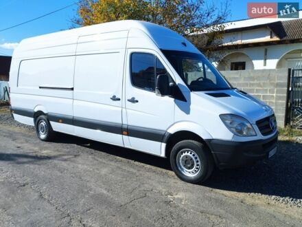 Белый Мерседес Sprinter, объемом двигателя 2.2 л и пробегом 563 тыс. км за 13300 $, фото 1 на Automoto.ua