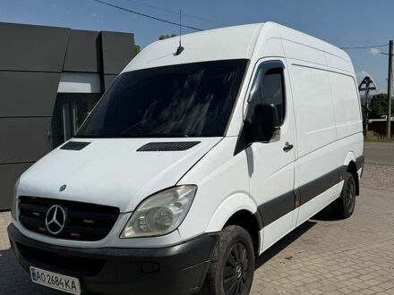 Белый Мерседес Sprinter, объемом двигателя 2.14 л и пробегом 250 тыс. км за 13200 $, фото 1 на Automoto.ua