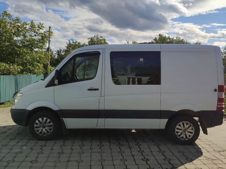 Белый Мерседес Sprinter, объемом двигателя 2.2 л и пробегом 365 тыс. км за 11000 $, фото 1 на Automoto.ua