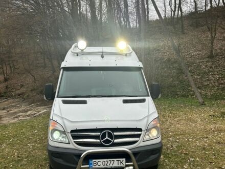Білий Мерседес Sprinter, об'ємом двигуна 2.99 л та пробігом 600 тис. км за 17000 $, фото 1 на Automoto.ua