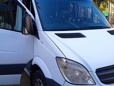 Белый Мерседес Sprinter, объемом двигателя 2.14 л и пробегом 220 тыс. км за 22300 $, фото 1 на Automoto.ua