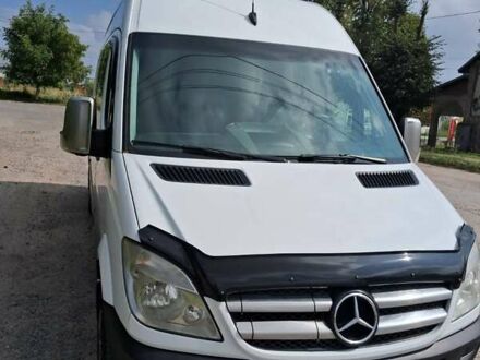 Белый Мерседес Sprinter, объемом двигателя 2.1 л и пробегом 350 тыс. км за 20500 $, фото 1 на Automoto.ua
