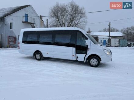 Белый Мерседес Sprinter, объемом двигателя 3 л и пробегом 427 тыс. км за 42800 $, фото 1 на Automoto.ua