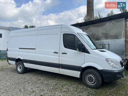 Белый Мерседес Sprinter, объемом двигателя 2.14 л и пробегом 450 тыс. км за 16368 $, фото 1 на Automoto.ua