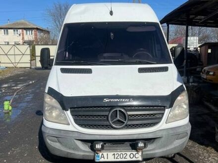 Белый Мерседес Sprinter, объемом двигателя 2.14 л и пробегом 450 тыс. км за 9500 $, фото 1 на Automoto.ua