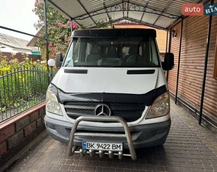 Белый Мерседес Sprinter, объемом двигателя 2.2 л и пробегом 125 тыс. км за 16000 $, фото 1 на Automoto.ua