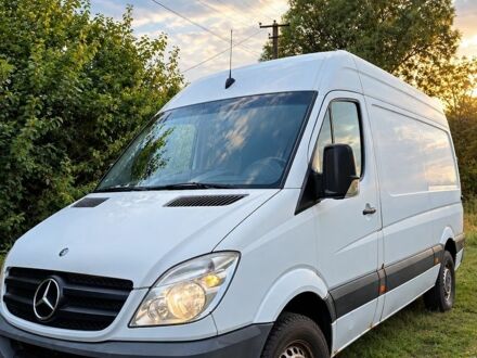Белый Мерседес Sprinter, объемом двигателя 2.14 л и пробегом 360 тыс. км за 12500 $, фото 1 на Automoto.ua