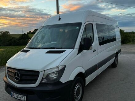 Белый Мерседес Sprinter, объемом двигателя 2.69 л и пробегом 940 тыс. км за 18500 $, фото 1 на Automoto.ua