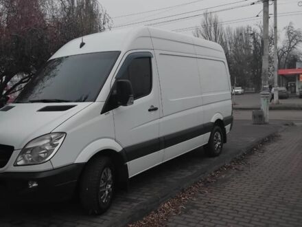 Белый Мерседес Sprinter, объемом двигателя 2.7 л и пробегом 300 тыс. км за 12300 $, фото 1 на Automoto.ua