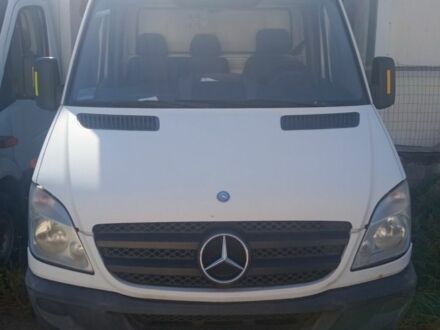 Белый Мерседес Sprinter, объемом двигателя 0 л и пробегом 300 тыс. км за 12049 $, фото 1 на Automoto.ua