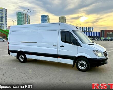 Белый Мерседес Sprinter, объемом двигателя 2.1 л и пробегом 400 тыс. км за 12900 $, фото 1 на Automoto.ua
