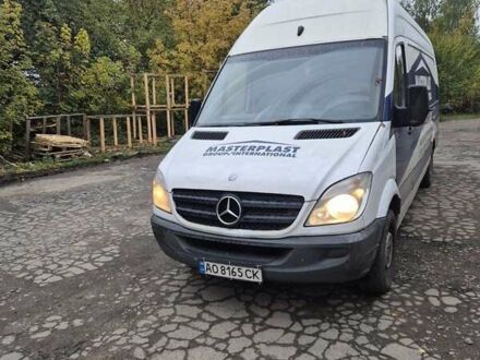 Белый Мерседес Sprinter, объемом двигателя 2.14 л и пробегом 604 тыс. км за 9400 $, фото 1 на Automoto.ua