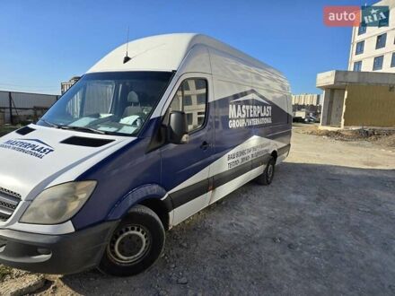 Белый Мерседес Sprinter, объемом двигателя 2.14 л и пробегом 615 тыс. км за 11999 $, фото 1 на Automoto.ua