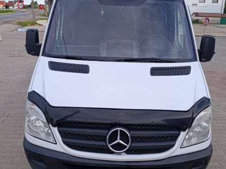 Белый Мерседес Sprinter, объемом двигателя 2.2 л и пробегом 325 тыс. км за 17353 $, фото 1 на Automoto.ua
