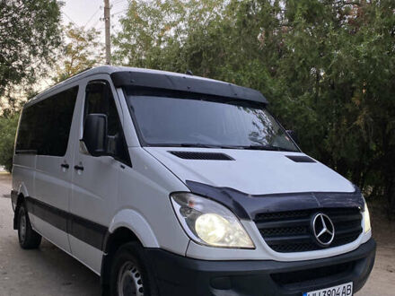 Белый Мерседес Sprinter, объемом двигателя 2.2 л и пробегом 610 тыс. км за 14500 $, фото 1 на Automoto.ua