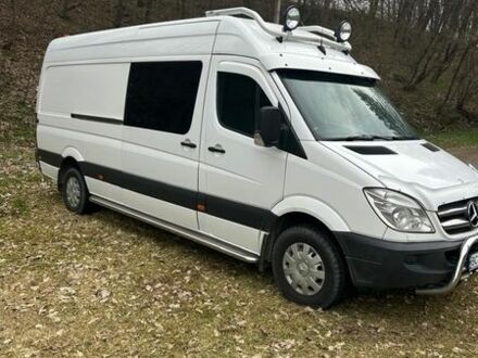 Белый Мерседес Sprinter, объемом двигателя 2.99 л и пробегом 600 тыс. км за 18500 $, фото 1 на Automoto.ua