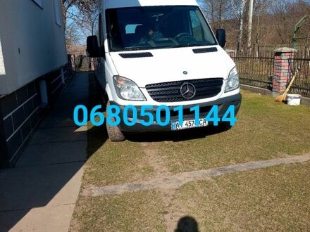 Белый Мерседес Sprinter, объемом двигателя 2.2 л и пробегом 375 тыс. км за 12000 $, фото 1 на Automoto.ua