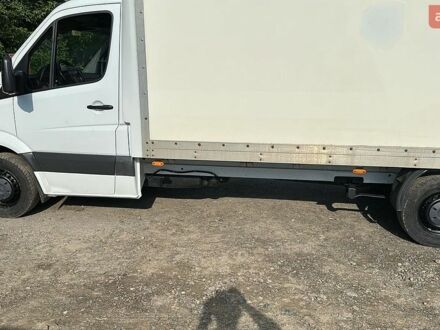 Белый Мерседес Sprinter, объемом двигателя 2.2 л и пробегом 407 тыс. км за 13000 $, фото 1 на Automoto.ua