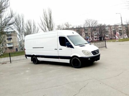 Белый Мерседес Sprinter, объемом двигателя 2.2 л и пробегом 300 тыс. км за 11990 $, фото 1 на Automoto.ua