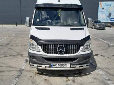 Белый Мерседес Sprinter, объемом двигателя 2.99 л и пробегом 385 тыс. км за 23499 $, фото 1 на Automoto.ua