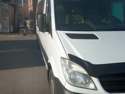 Белый Мерседес Sprinter, объемом двигателя 2.2 л и пробегом 700 тыс. км за 30000 $, фото 1 на Automoto.ua