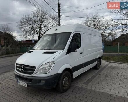 Белый Мерседес Sprinter, объемом двигателя 2.1 л и пробегом 460 тыс. км за 10900 $, фото 1 на Automoto.ua