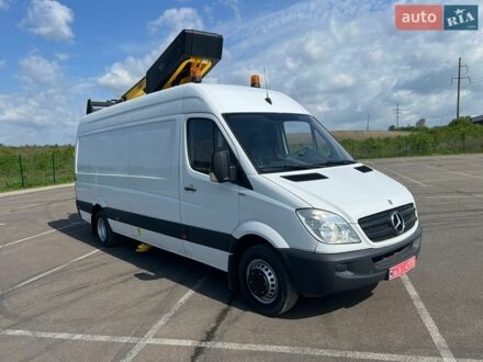 Белый Мерседес Sprinter, объемом двигателя 2.2 л и пробегом 198 тыс. км за 22800 $, фото 1 на Automoto.ua
