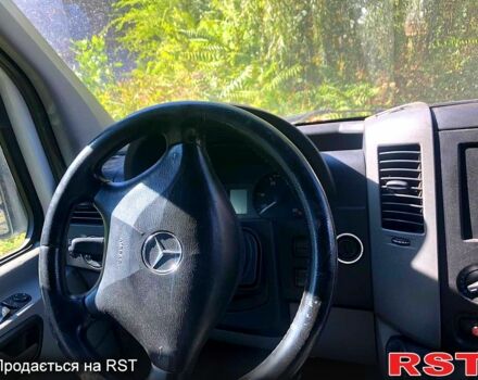 Белый Мерседес Sprinter, объемом двигателя 2.1 л и пробегом 700 тыс. км за 16700 $, фото 1 на Automoto.ua