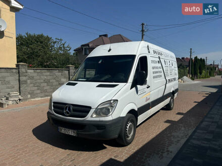 Белый Мерседес Sprinter, объемом двигателя 2.14 л и пробегом 540 тыс. км за 10000 $, фото 1 на Automoto.ua