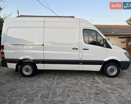 Белый Мерседес Sprinter, объемом двигателя 2.14 л и пробегом 345 тыс. км за 14300 $, фото 1 на Automoto.ua
