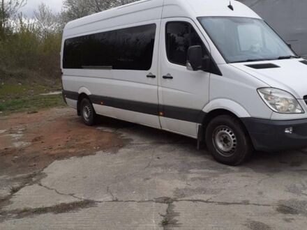 Белый Мерседес Sprinter, объемом двигателя 0 л и пробегом 284 тыс. км за 20000 $, фото 1 на Automoto.ua