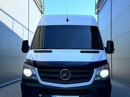 Белый Мерседес Sprinter, объемом двигателя 2.1 л и пробегом 300 тыс. км за 15800 $, фото 1 на Automoto.ua