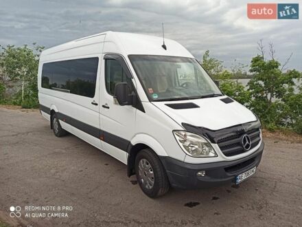 Белый Мерседес Sprinter, объемом двигателя 3.2 л и пробегом 305 тыс. км за 34000 $, фото 1 на Automoto.ua