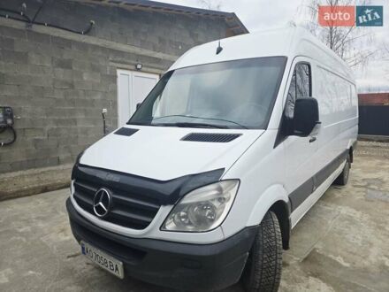 Белый Мерседес Sprinter, объемом двигателя 2.1 л и пробегом 330 тыс. км за 13900 $, фото 1 на Automoto.ua