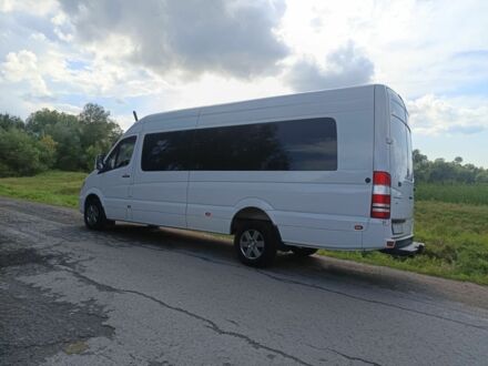 Белый Мерседес Sprinter, объемом двигателя 3 л и пробегом 697 тыс. км за 24500 $, фото 1 на Automoto.ua