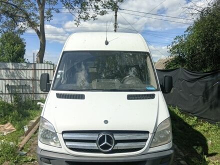 Белый Мерседес Sprinter, объемом двигателя 2.1 л и пробегом 329 тыс. км за 13748 $, фото 1 на Automoto.ua