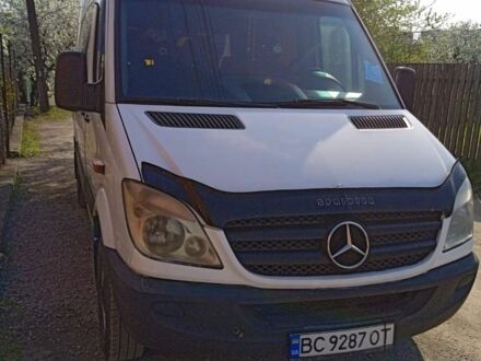 Белый Мерседес Sprinter, объемом двигателя 2.14 л и пробегом 760 тыс. км за 9500 $, фото 1 на Automoto.ua